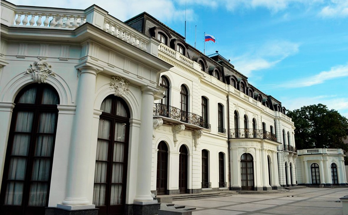 Посольство России назвало «провокацией» высылку двух дипломатов из Чехии